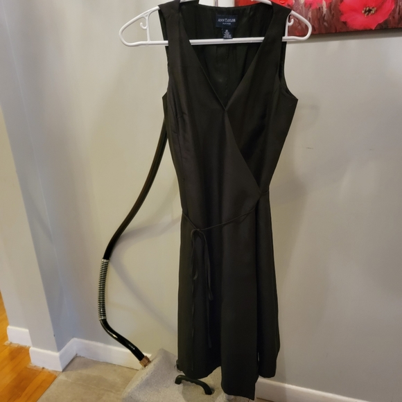 Ann Taylor Petite "Wrap-Around" Black dress, Size 4P, - Picture 6 of 6